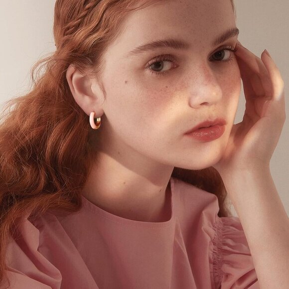 Chic 18K Gold Plated Hypoallergenic Small Hoop Earrings - Perfect Gift for Her - Picture 3 of 7